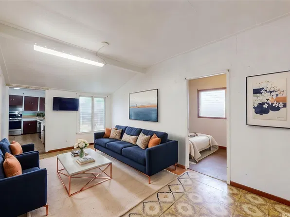 67-438 Kioe St, Waialua, HI 96791