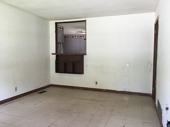 Additional Living Room