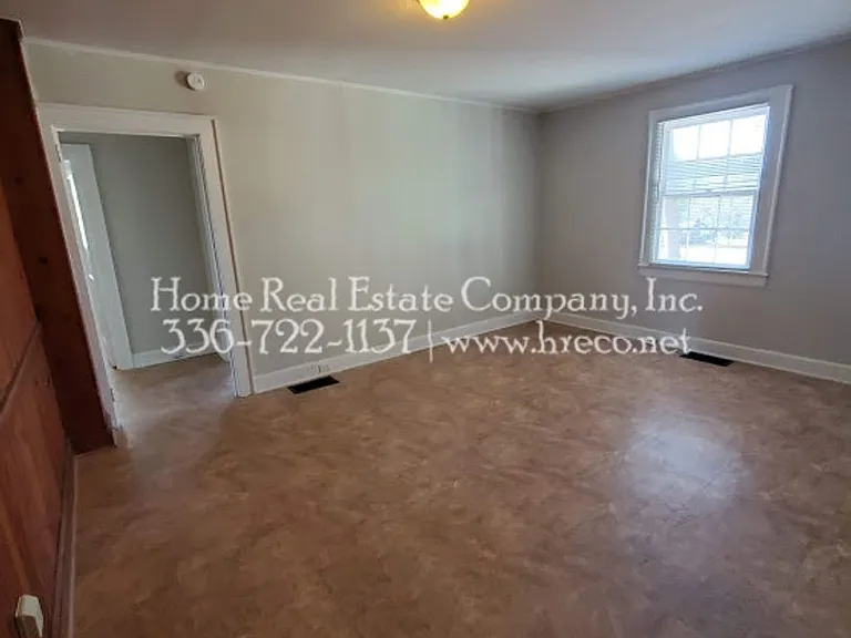 1354 Westbrook Plaza Dr — Photo 6