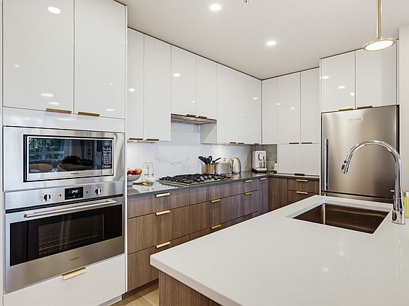 4th image of 11641 227th St #412