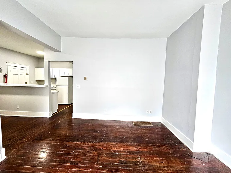 1406 S. 1st Street — Photo 14