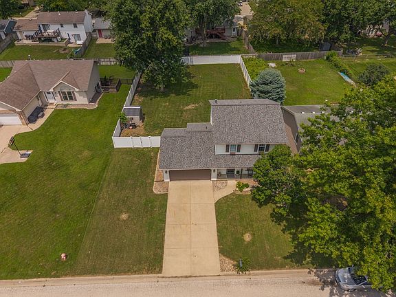 2nd image of 1210 Brentwood Ct