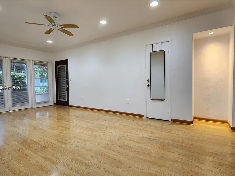 20 Park Dr #4A — Photo 1
