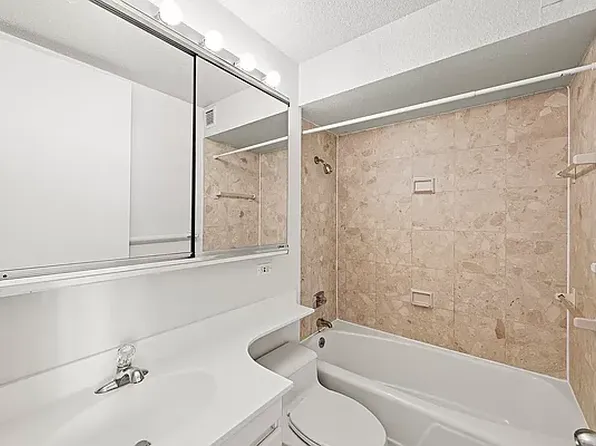 360 East 57th Street image 7 of 16