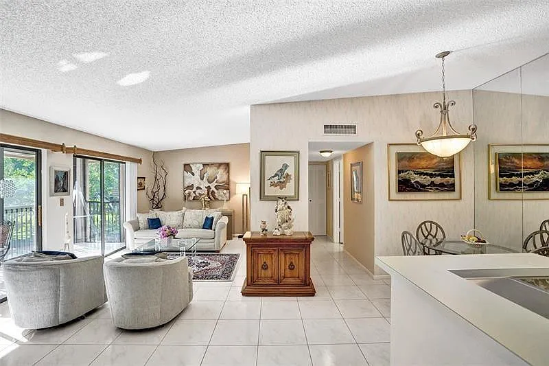 2 bed, 2.0 bath, 827 sqft, $1,850 — Photo 3