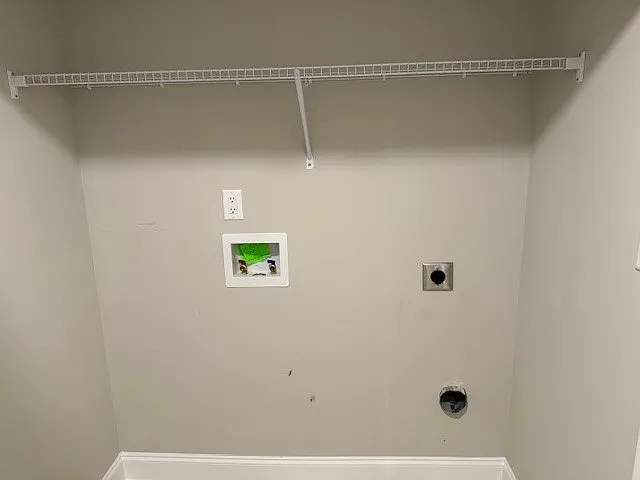 3 bed, 1176 sqft, $1,800 — Photo 3