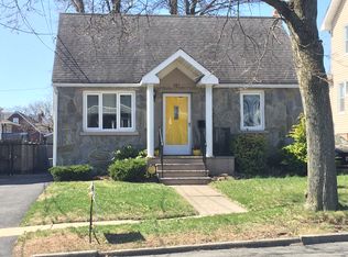 684 Teneyck Ave, Lyndhurst, NJ 07071