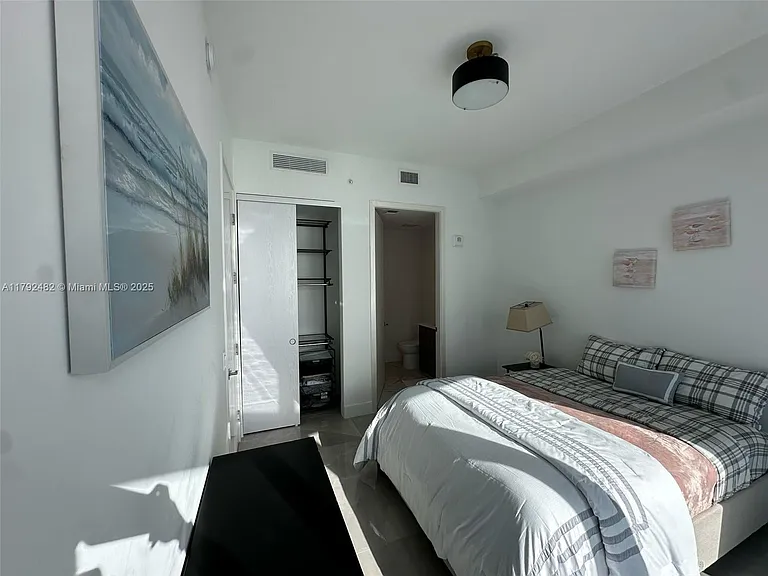 17550 Collins Ave #902 — Photo 17