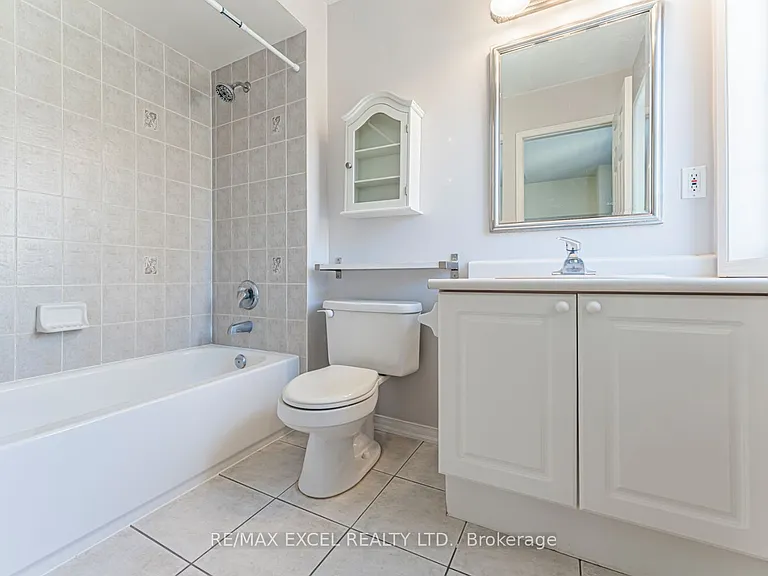 98 Georgian Dr — Photo 17