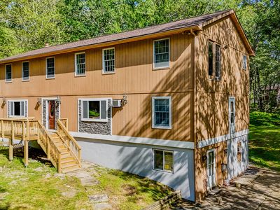 126 Fawn Lake Dr, Hawley, PA, 18428