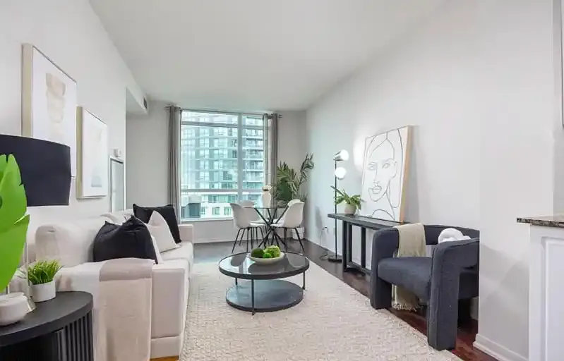 1 bed, 1.0 bath, 692 sqft, $2,600 — Photo 3