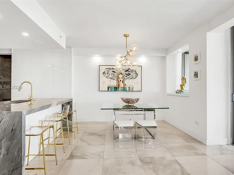5875 Collins Ave #1807 — Photo 27