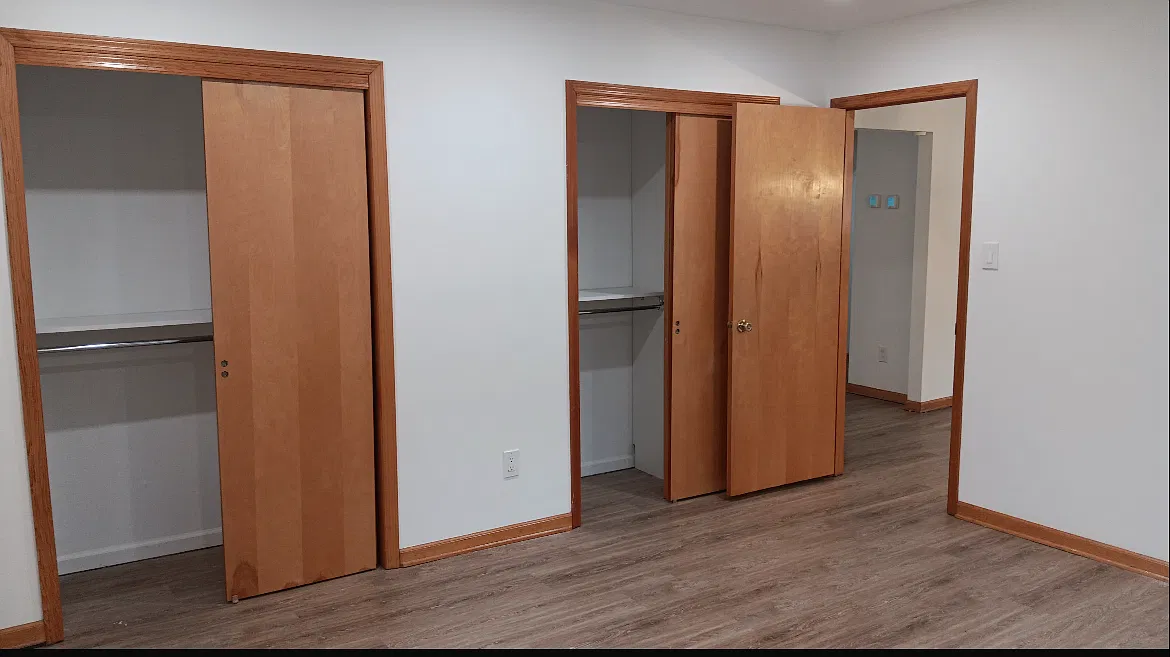 12 Crescent Ave — Photo 4
