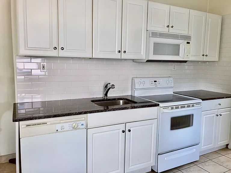 1122 S Broad St — Photo 4
