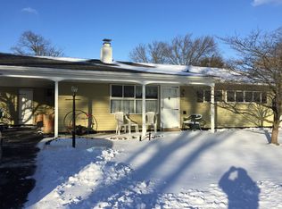 55 Forest Ln, Levittown, PA 19055