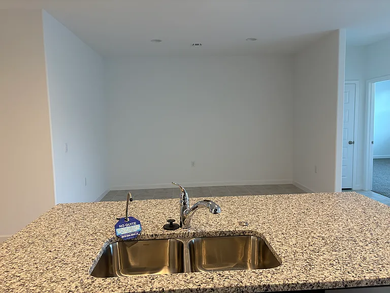 1819 W Starfire Ave — Photo 12