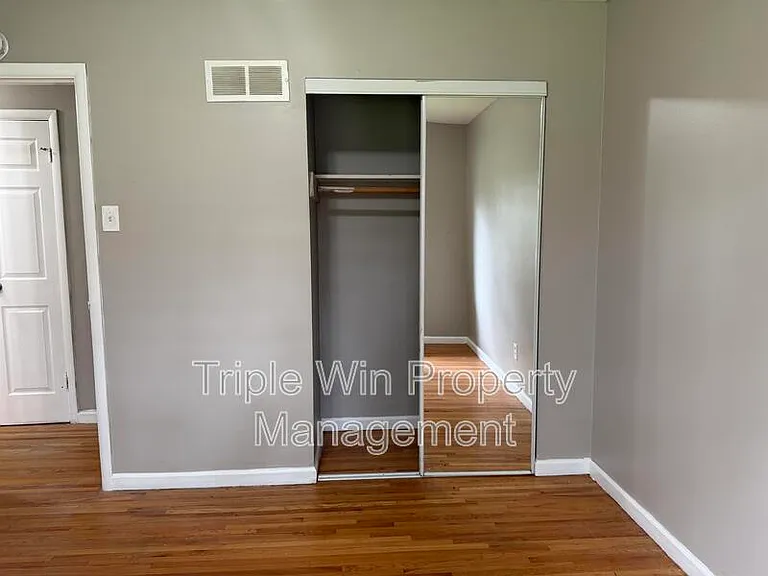 714 Undercliff Dr — Photo 23