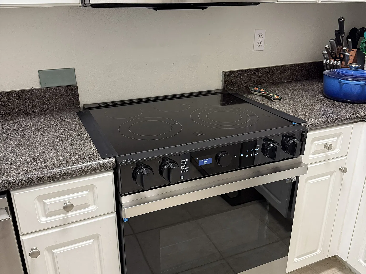 1 bed, 900 sqft, $1,850 — Photo 2