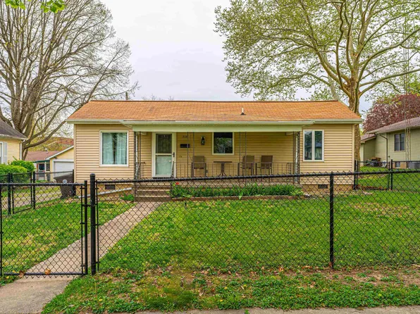 715 S State St, Lincoln, IL 62656