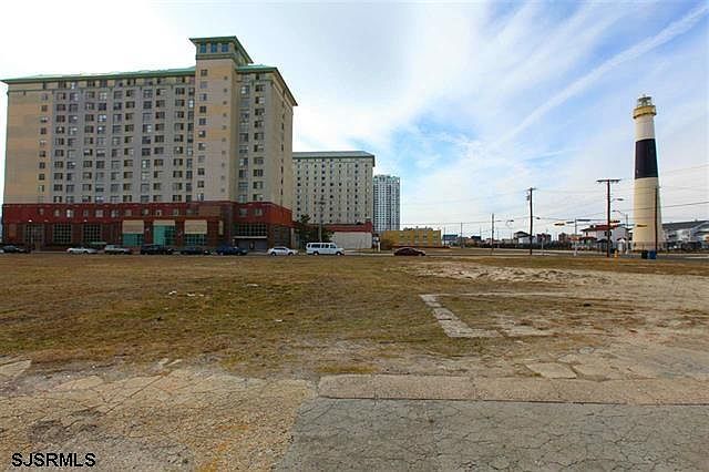 1st image of 108 S Seaside Ave
