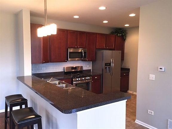 3rd image of 369 S Litchfield Dr