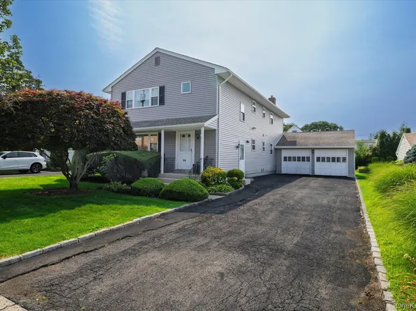 94 S Centre Ave, Rockville Centre, NY 11570