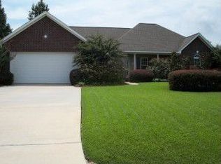 12 Belfast Dr, Hattiesburg, MS 39402