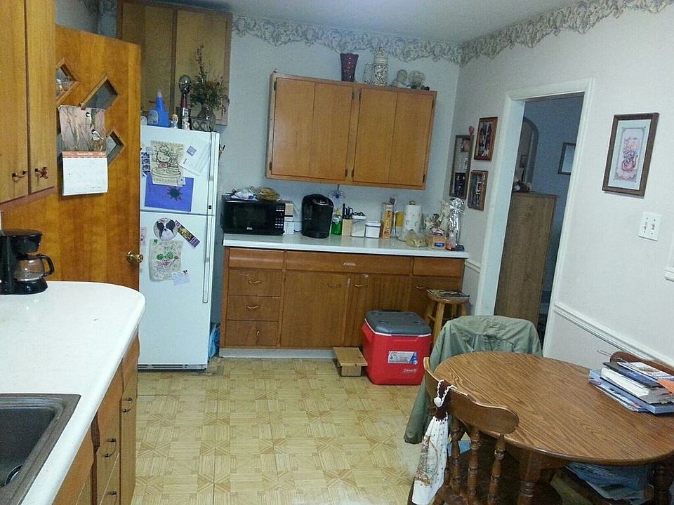 2nd image of 1504 NW Logan St