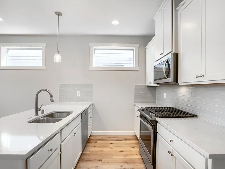 13715 NW 7th Pl — Photo 11