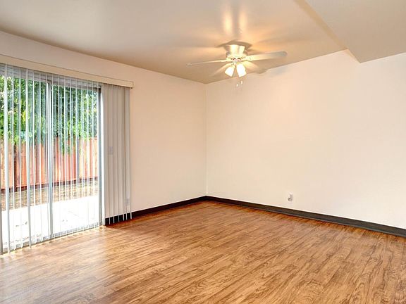 5th image of 1286 Bacchus Dr