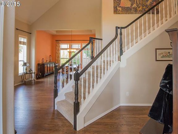 High ceilings at entrance