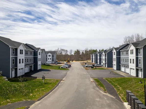 7B Lucky Lane The Crossings at Village Center, Barrington, NH 03825