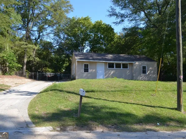 3905 Saint Charles Pl, Macon, GA 31206