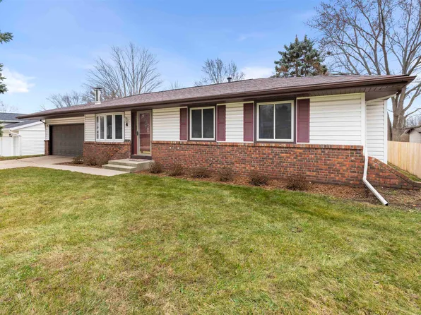 5461 Pebble Creek Trl, Loves Park, IL 61111