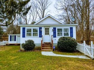 67 Myrtle Ave, Webster, MA 01570