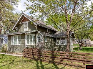 1115 Carney Ave, Mankato, MN 56001