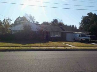 532 Dickinson Rd, Burlington, NJ 08016