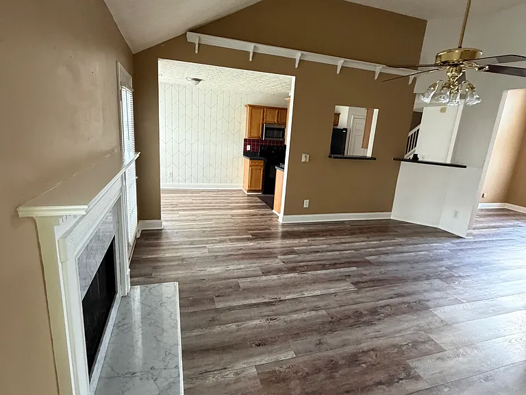742 Bostonian Way — Photo 24
