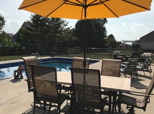 7851 Dana Rae Dr, Waterville, OH 43566