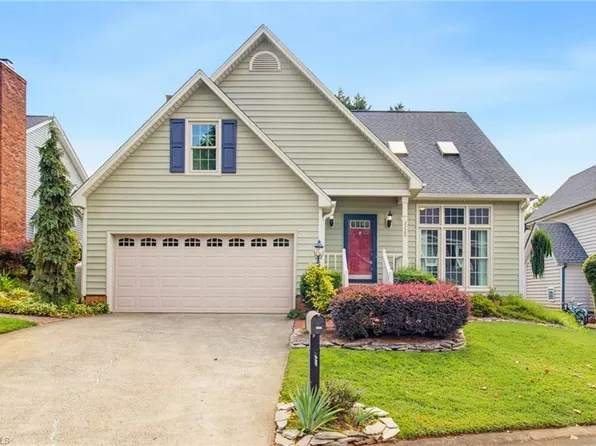 2228 King George Ct, Winston Salem, NC 27103