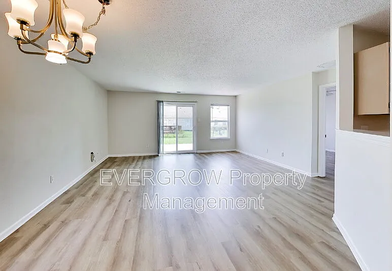 2 bed, 2.0 bath, 1058 sqft, $1,625 — Photo 4