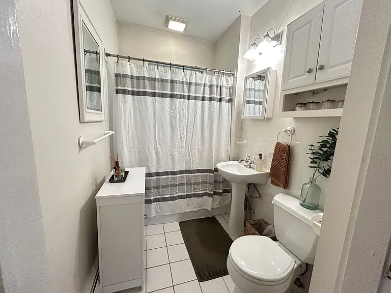 49 Sheridan St #1 — Photo 21