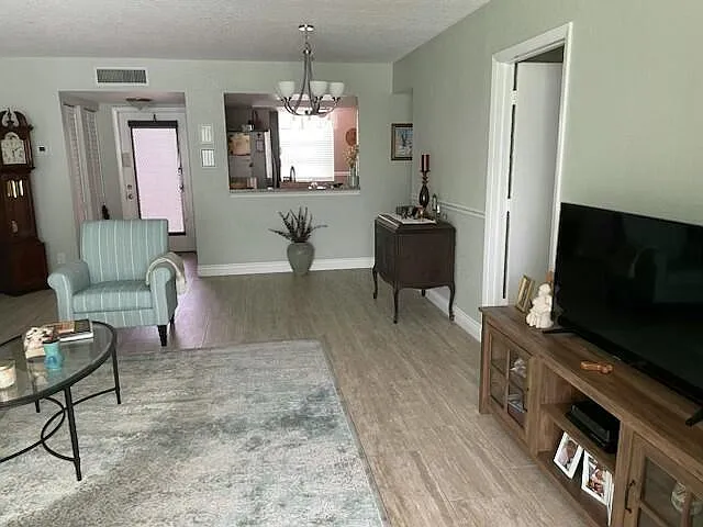 10 Willowbrook Ln #105 — Photo 8