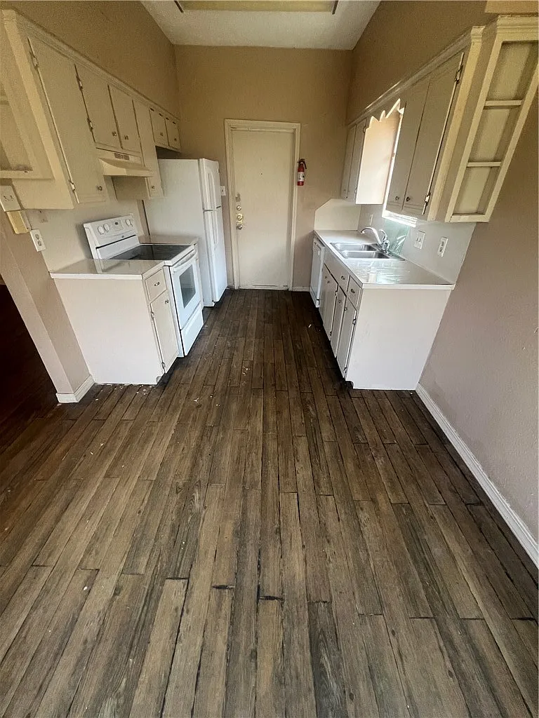 3 bed, 2.0 bath, 1034 sqft, $1,595 — Photo 4