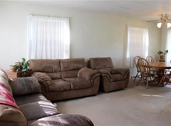 5th image of 9721 Marsh Ave