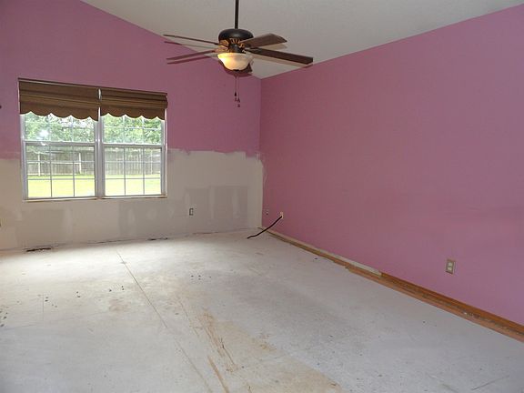 5th image of 1308 E Lonna St