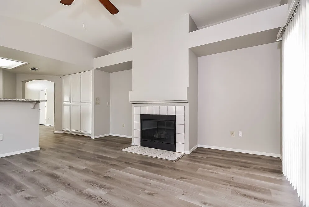 3 bed, 2.0 bath, 1486 sqft, $2,125 — Photo 4