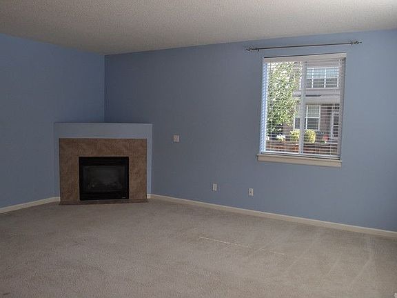 4th image of 3611 NE 42nd Way