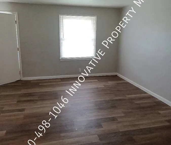 7351 N Dort Hwy #9 — Photo 3