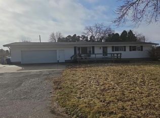 3 Chapel Ct, Andover, IL 61233